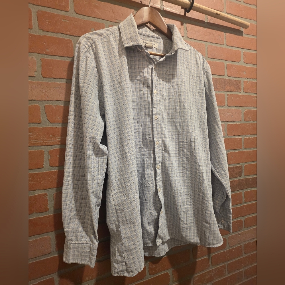 Mizzen And Main‎ Large Shirt.         Sku 95